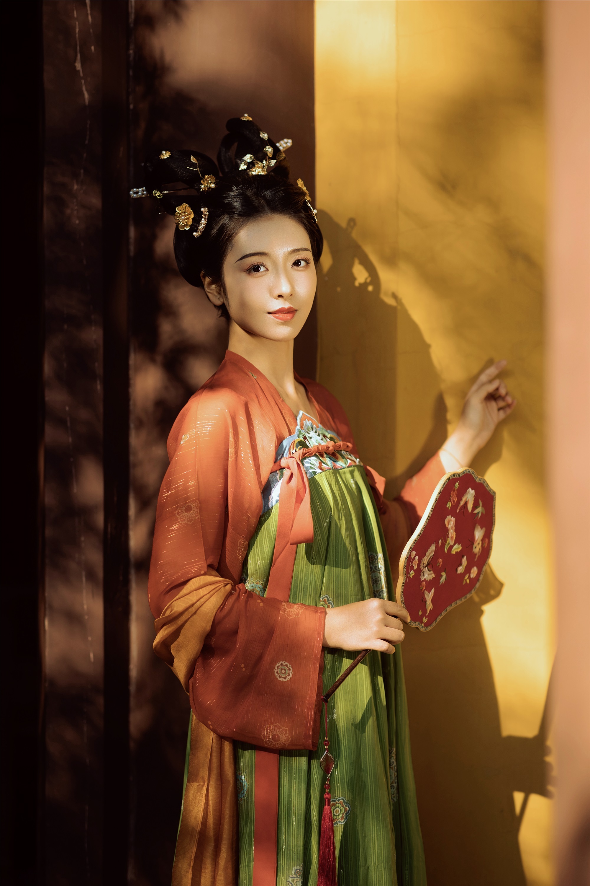 YITUYU艺图语 2025.01.14 悭晚秋 墨律